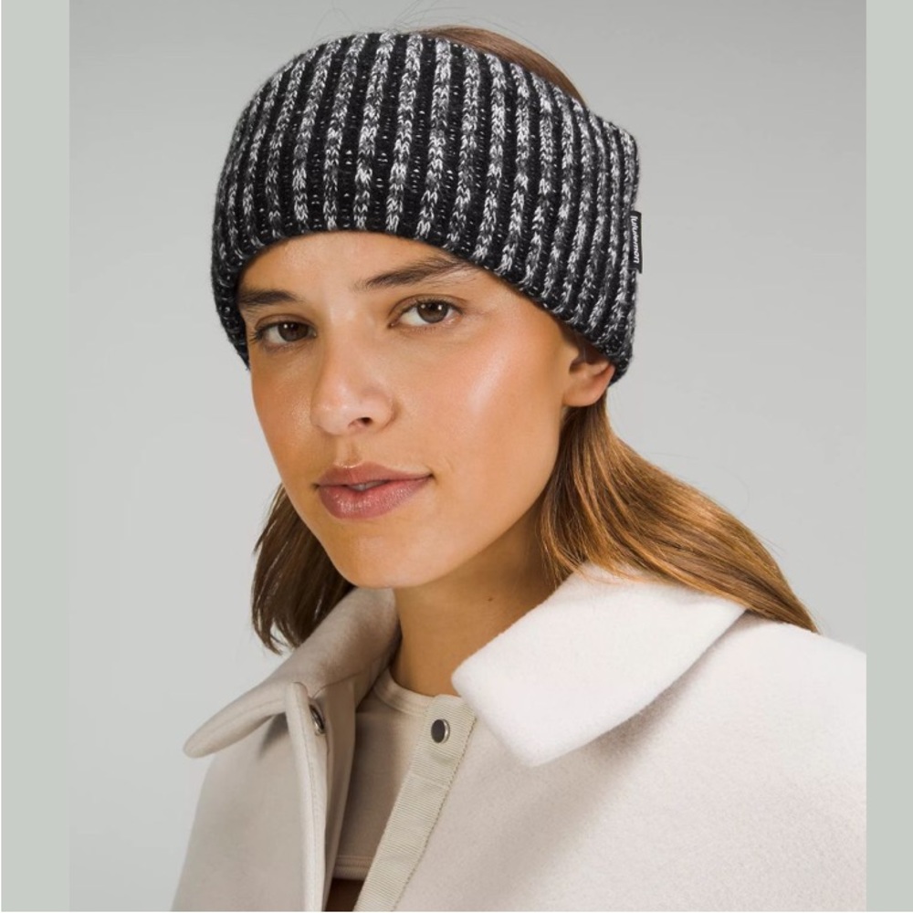 NWT lululemon head warmer